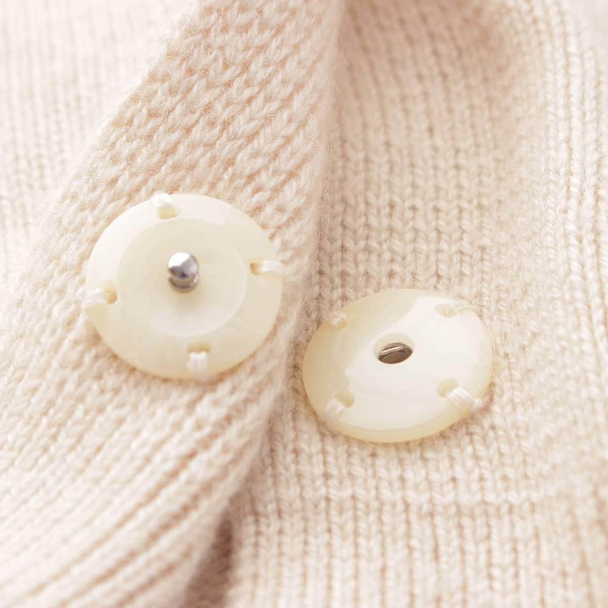 楽天市場】【フォクシー】Foxey 20年 カシミヤ100％ オーバーサイズ