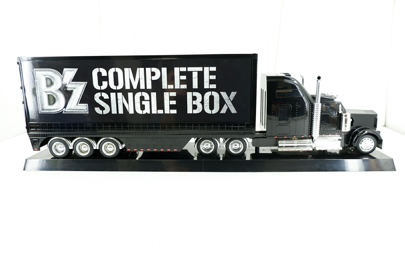 楽天市場】B'z COMPLETE SINGLE BOX Trailer Edition コンプリート