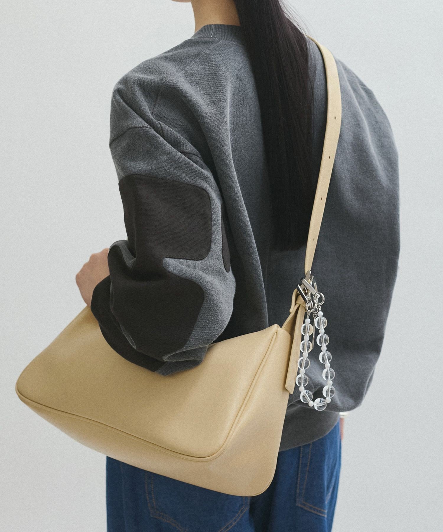 ADAM ET ROPE'｜【サステナブル】スプリットレザーミドルショルダー