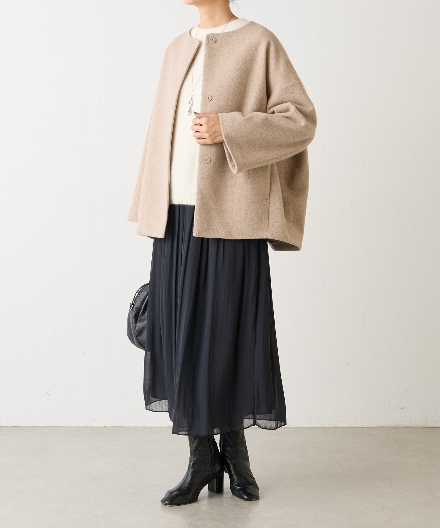 BEARDSLEY｜後ろぷっくりウールショートコート | Rakuten Fashion(楽天