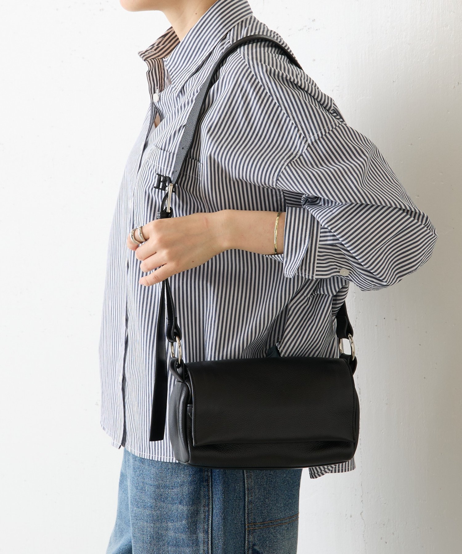 BEARDSLEY｜《本革》ミニレザーボディバッグ | Rakuten Fashion(楽天