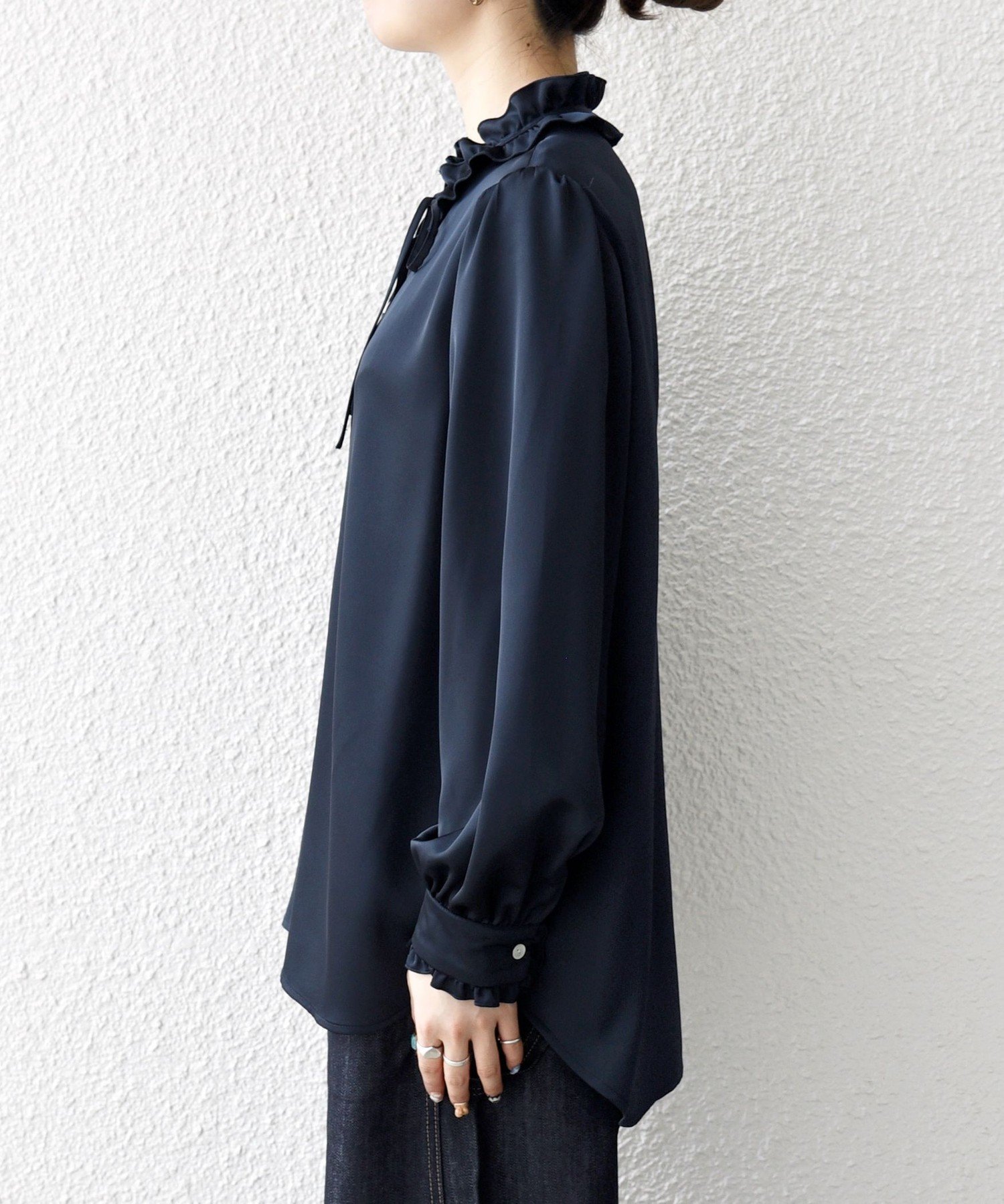 SHIPS any:<洗濯機可能>サテン フリル カラー リボン シャツブラウス SHIPS any:〈洗濯機可能〉サテン フリル カラー リボン シャツ