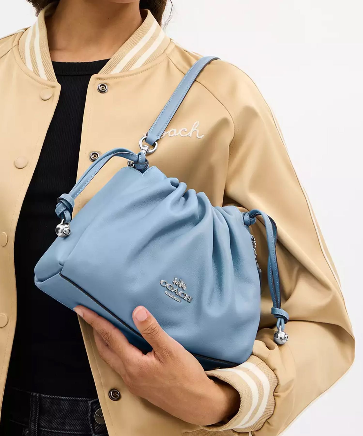 COACH OUTLET｜【公式】フェイ ドローストリング バッグ | Rakuten