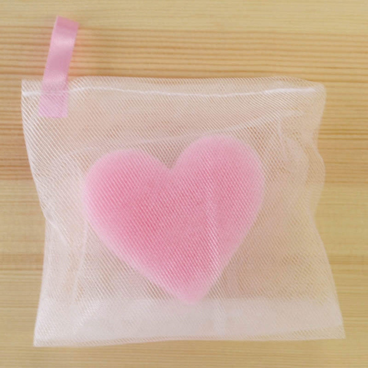 楽天市場】ハートスポンジ入洗顔ネット 泡立て洗顔ネット 1個入 : 即納