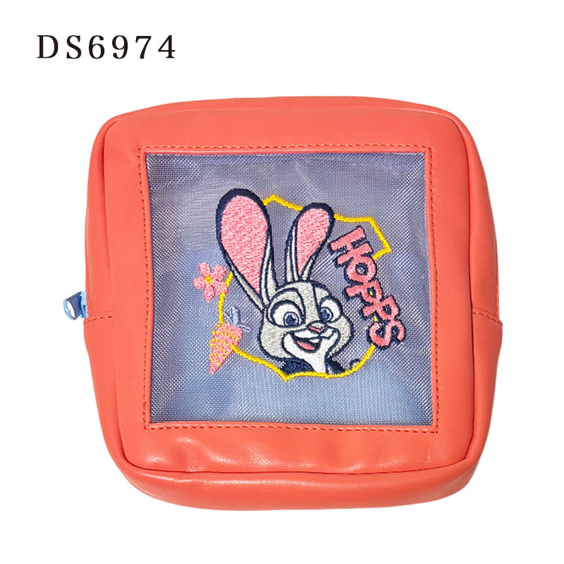 楽天市場】[公式] Disney ディズニー ズートピア ジュディ ニック 合皮