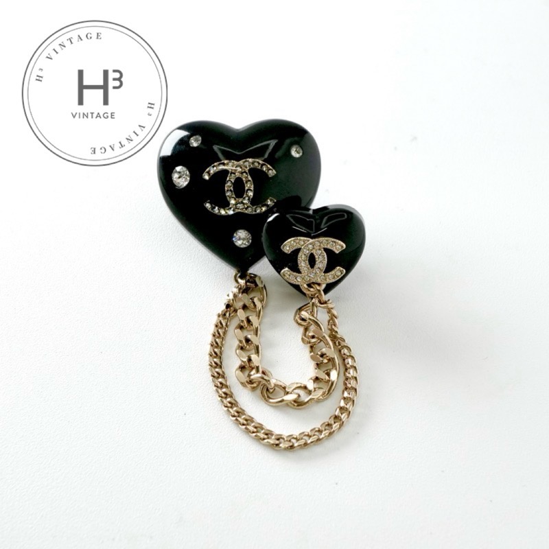 CHANEL ハート型ブローチ 鍵付き CHANEL ハート型ブローチ 鍵付き