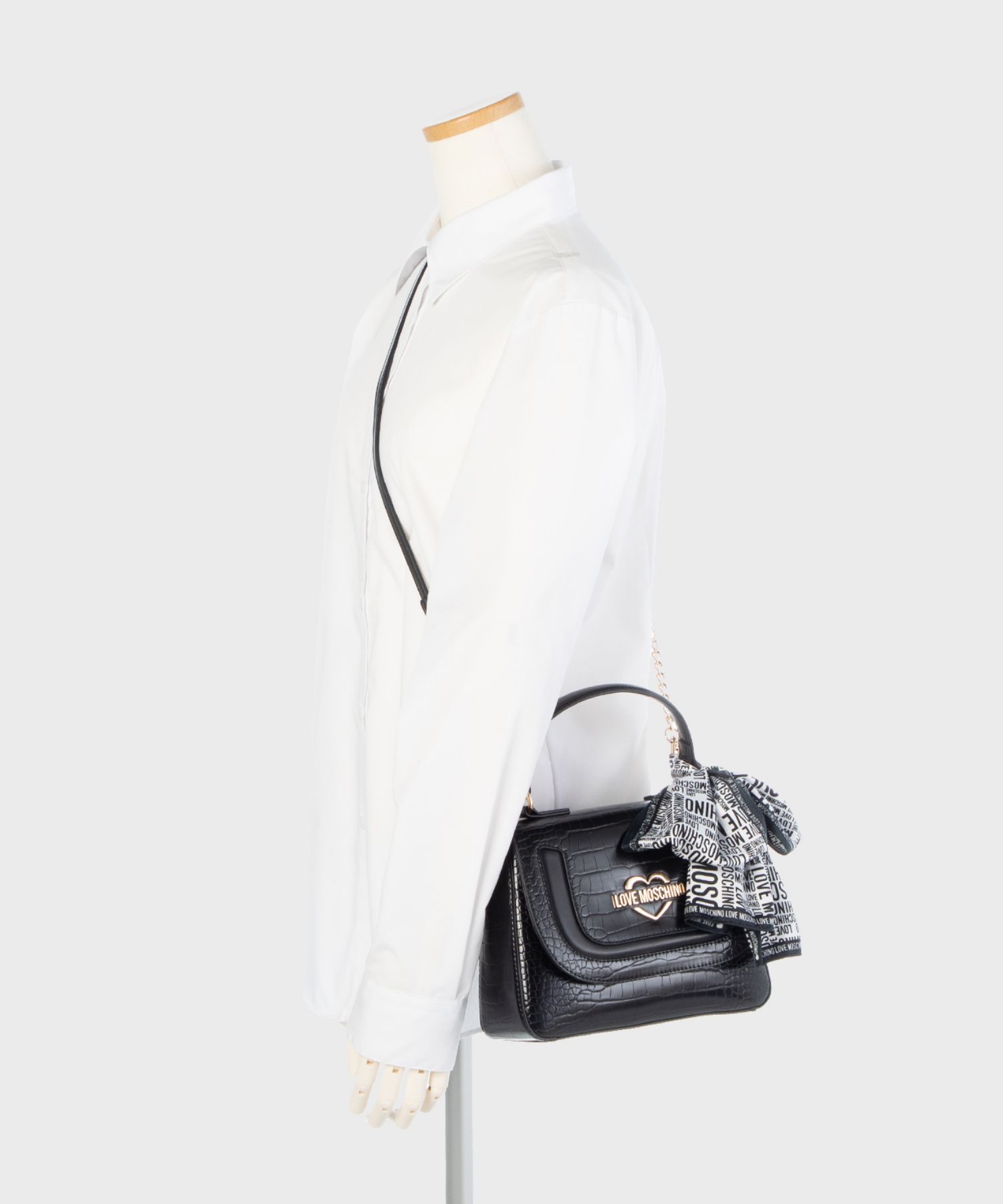 楽天市場】モスキーノ MOSCHINO JC4317PP9EKB100A ショルダーバッグ