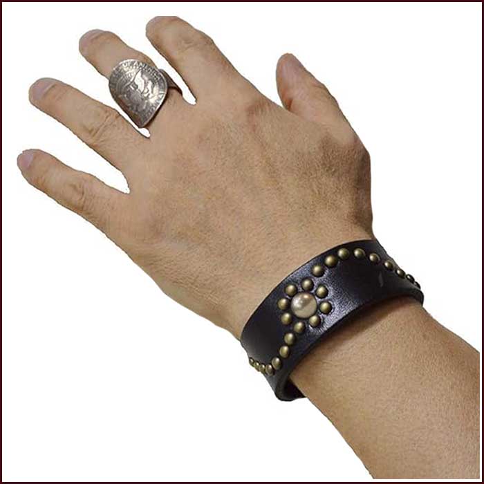 楽天市場】フラワースタッズ 革ブレス リストバンド ブレスレット