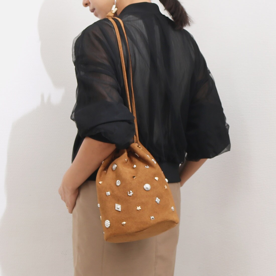 楽天市場】カカトゥ kakatoo / スエード調スタッズドロストバッグ