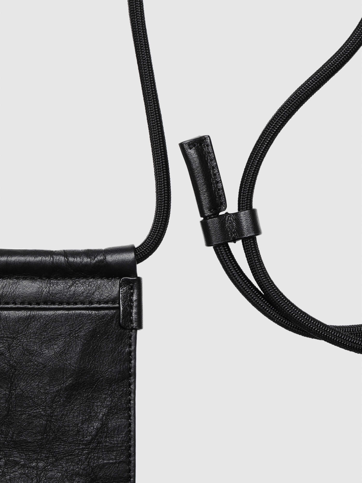 レザースマホショルダー (フラット) – ショルダーバッグ – 土屋鞄製造所