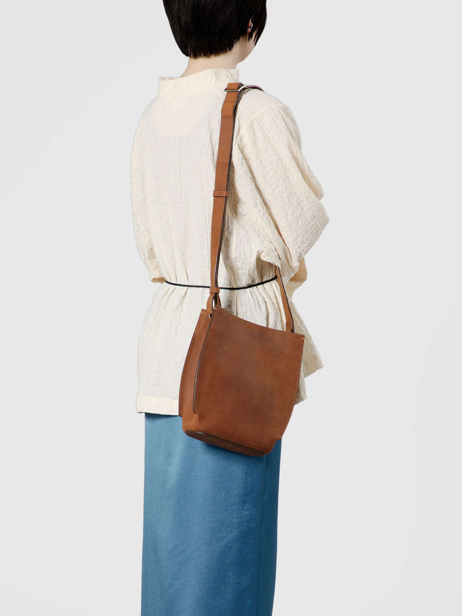 オリジンオイルヌメ ヴェイスショルダー – ショルダーバッグ – 土屋鞄