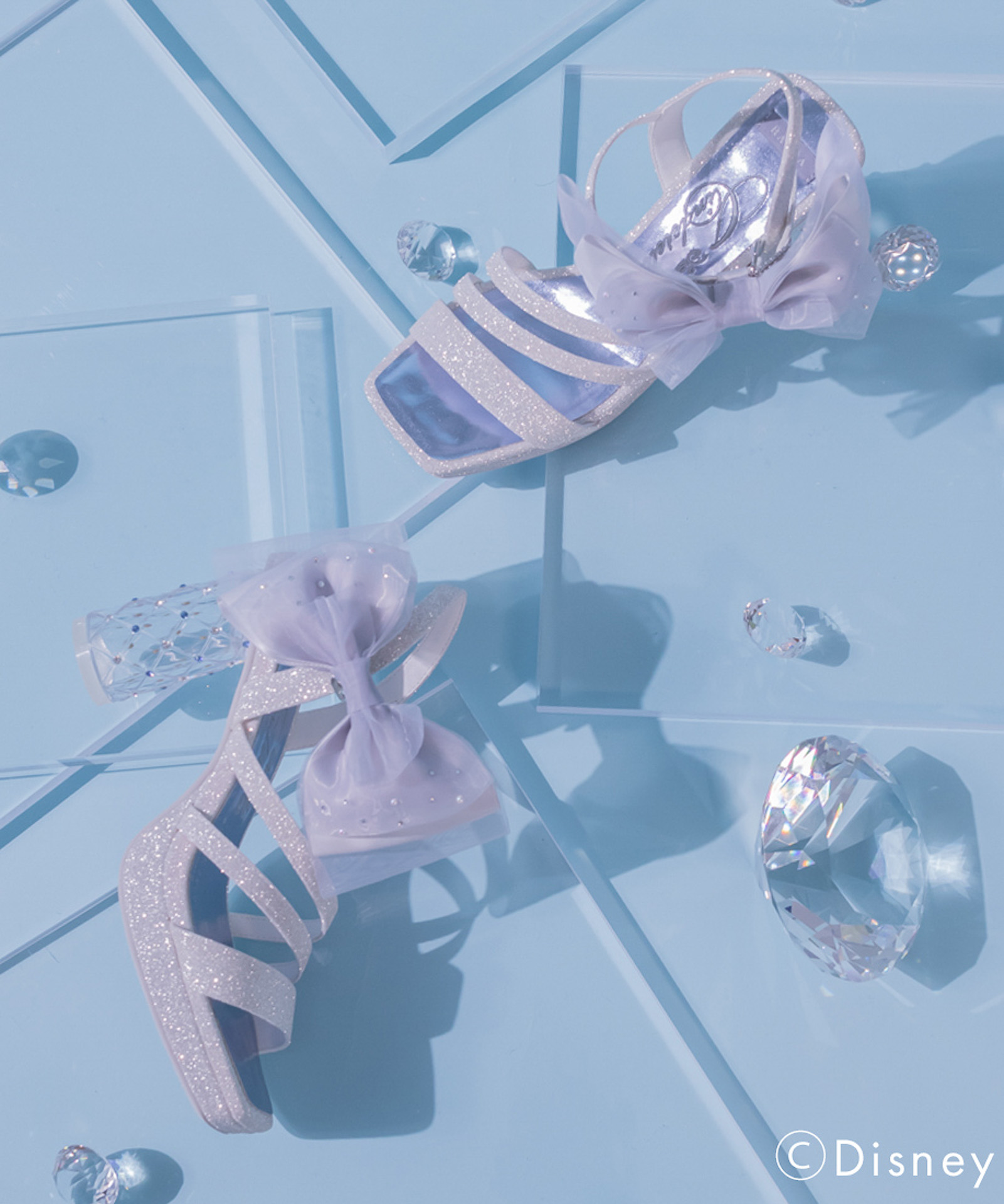 足元からディズニープリンセスに。RANDAから「シンデレラ」モチーフの