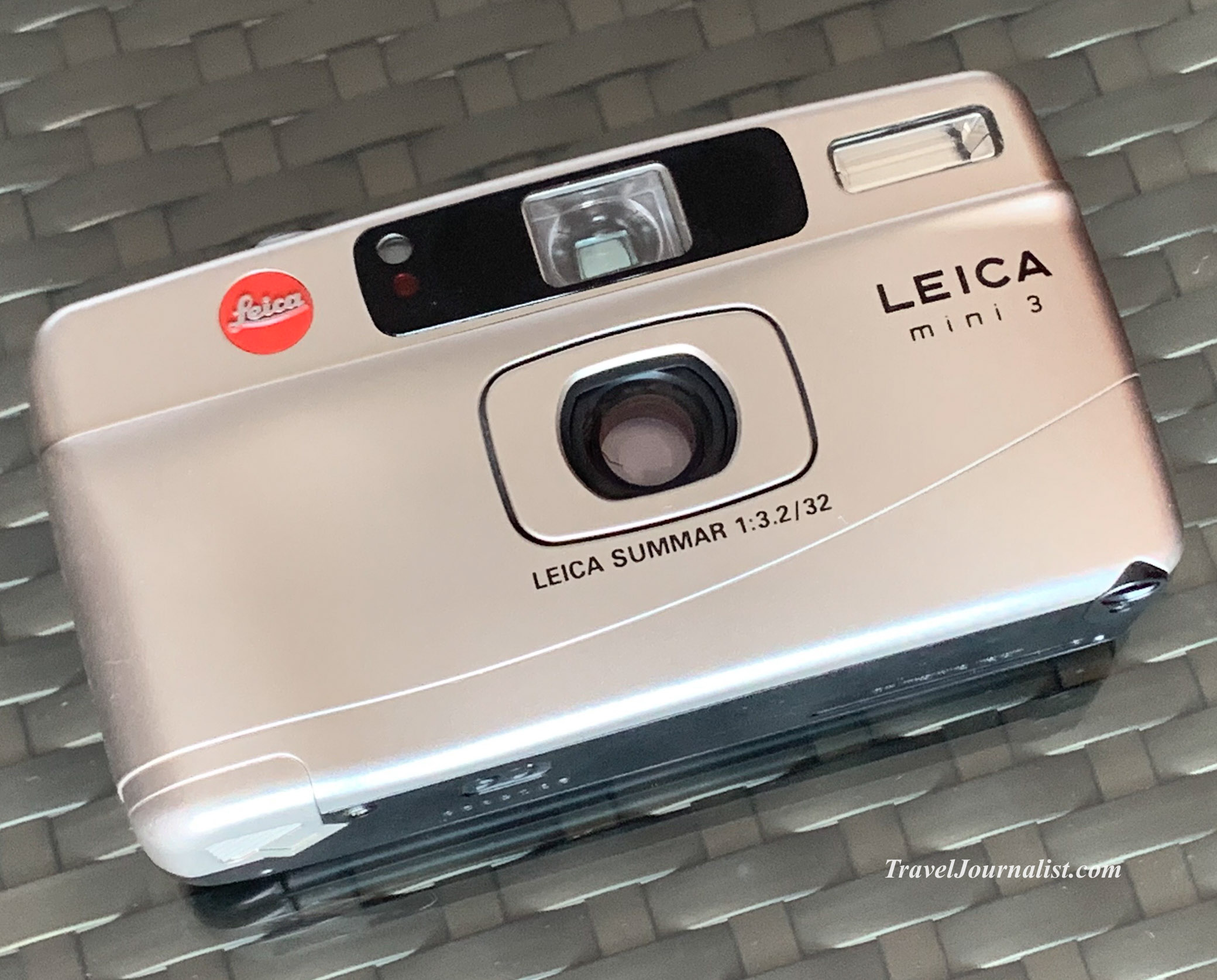 Leica Mini 3 review with Kodak TX 400 and Portra 400 in Bangkok