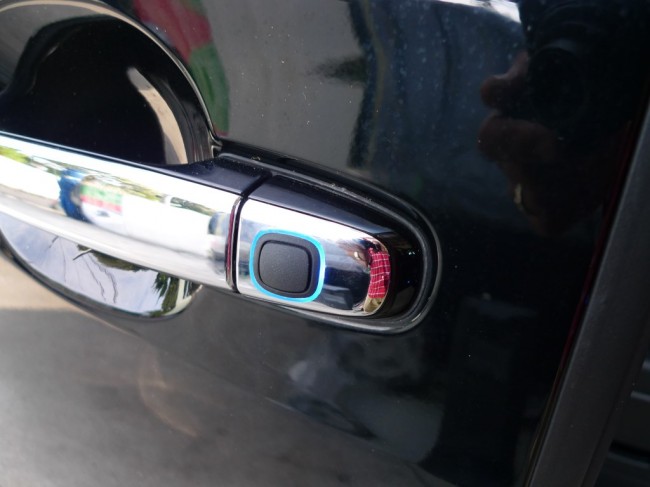 20系アルファードのスライドドアポチガースイッチ取付と他持ち込み