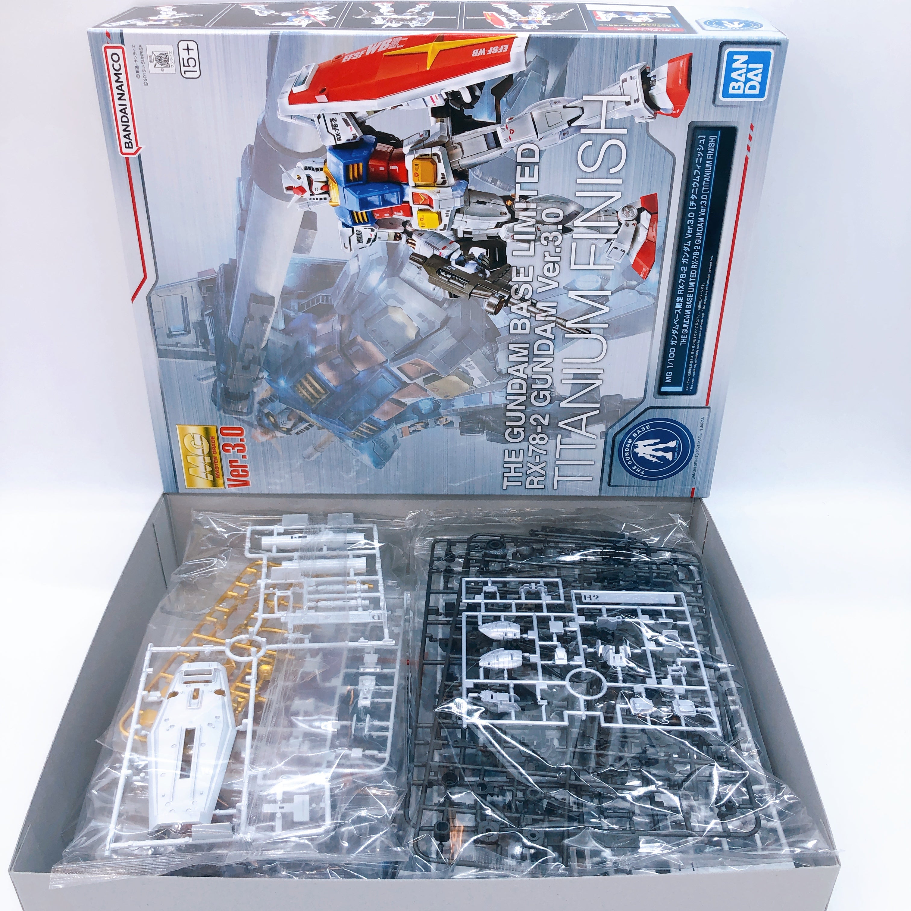 MG 1/100 RX-78-2 Gundam Ver.3.0 Titanium Finish Limited Kit Bandai NEW