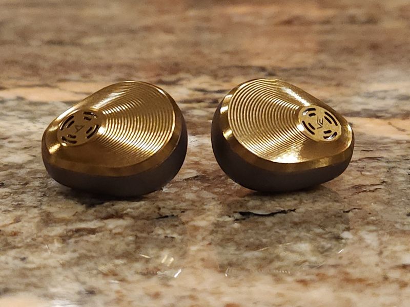 ve-aura-03.jpg?w=640