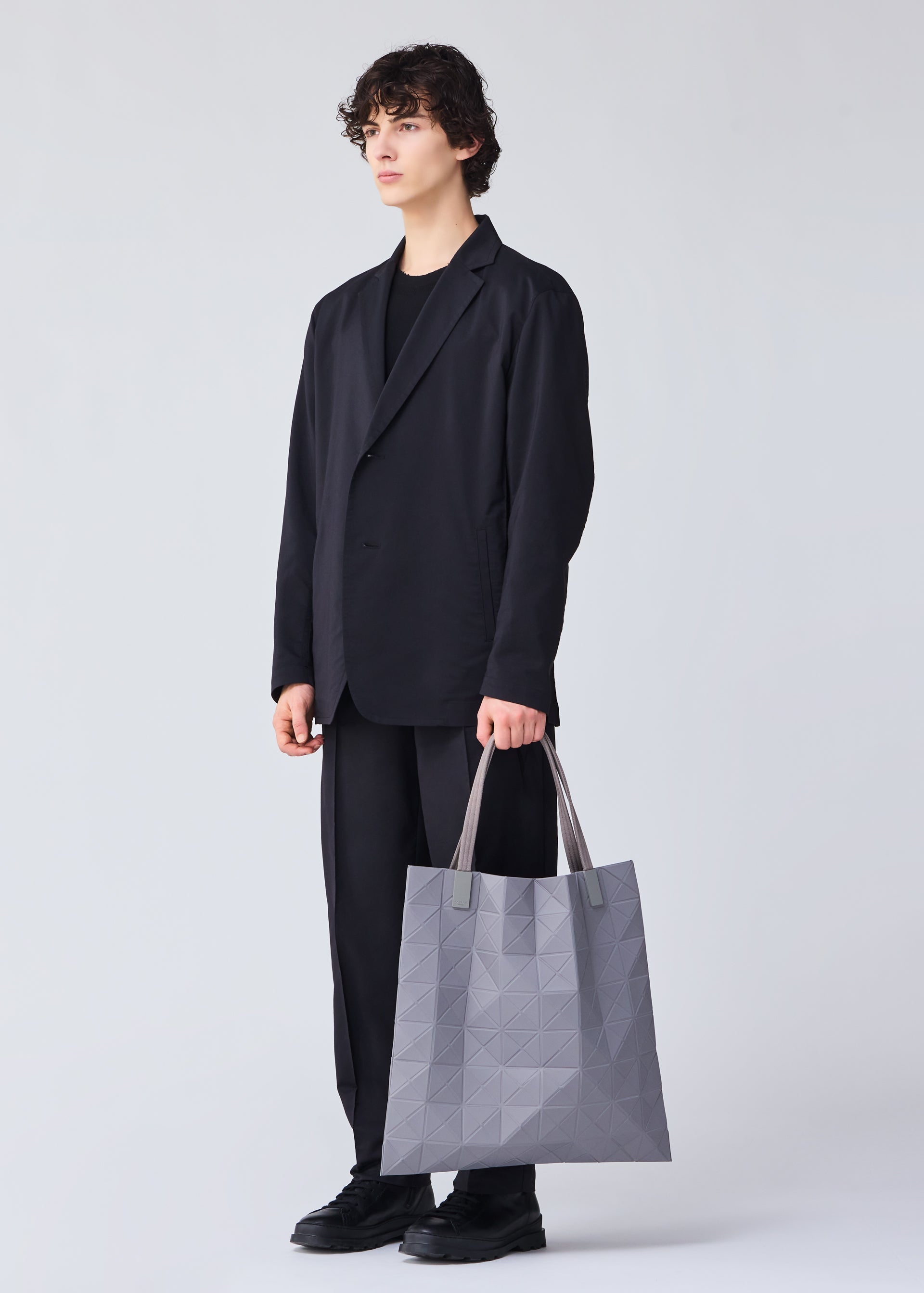 TRACK Large Tote Purplish Blue – The official ISSEY MIYAKE ONLINE