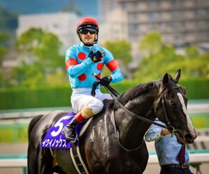 重賞回顧］逃げ切りから一転！変幻自在の世界最強馬イクイノックスが