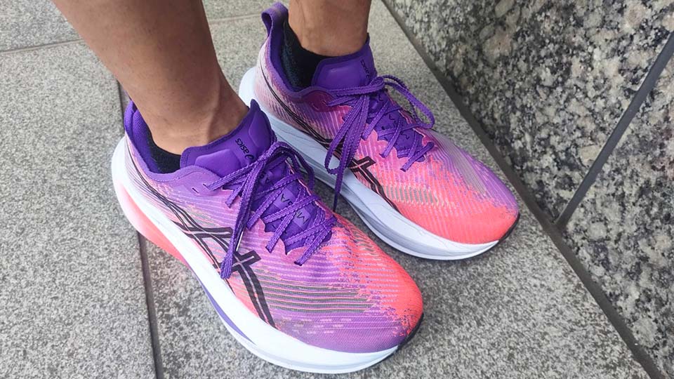 Asics】メガブラスト レビュー│新素材のFF Turbo Squareは硬め