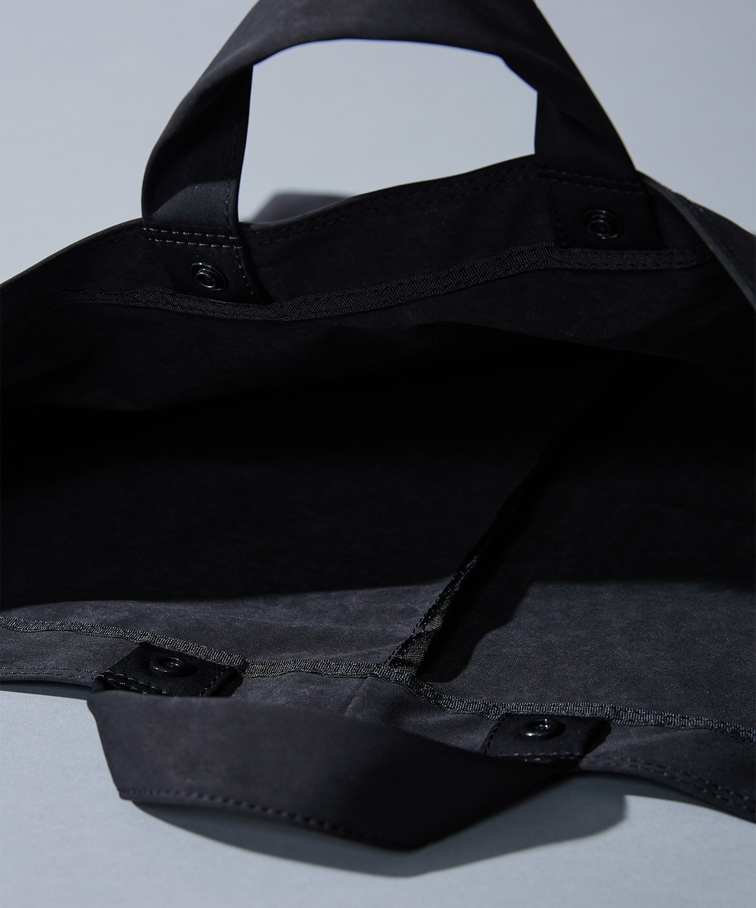 UNITEDTOKYO×ITTI｜UNITED TOKYO ONLINE STORE