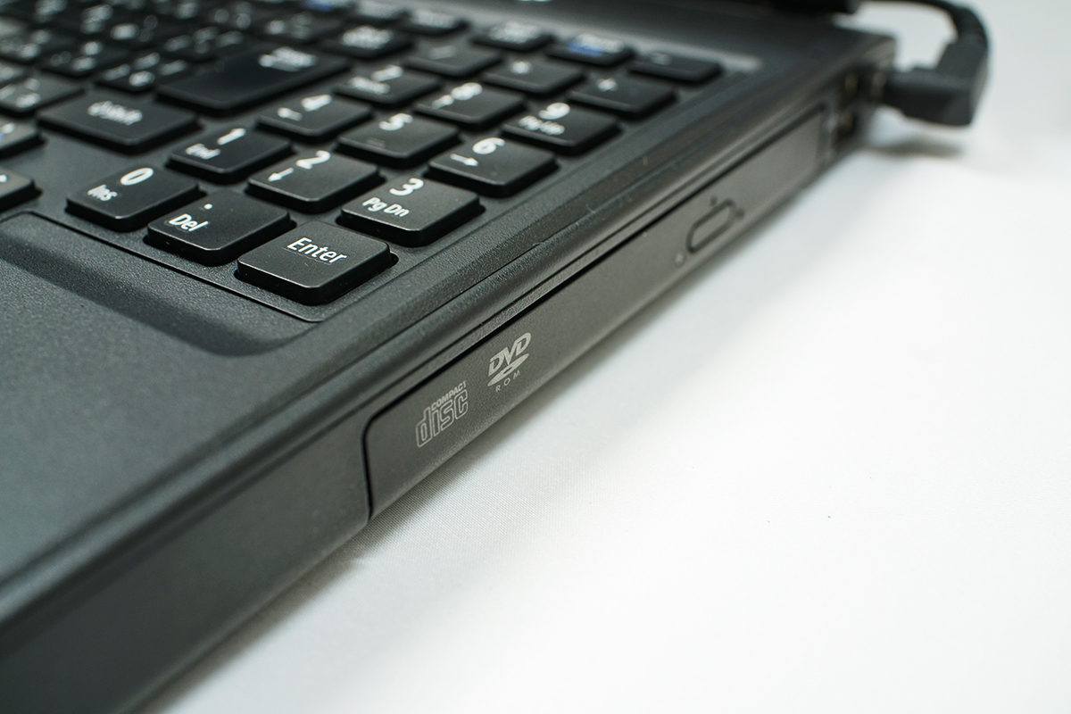 ジャンク品ノートパソコン NEC PC-VK16 15.6インチ / Used Fun