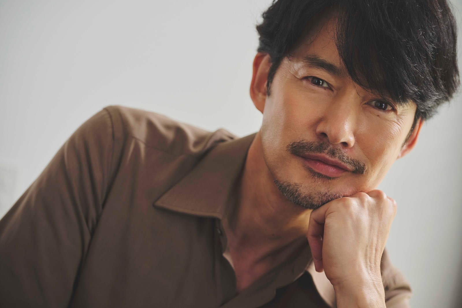 竹野内 豊インタビュー。「カッコいい大人とは、外見だけではなく高い