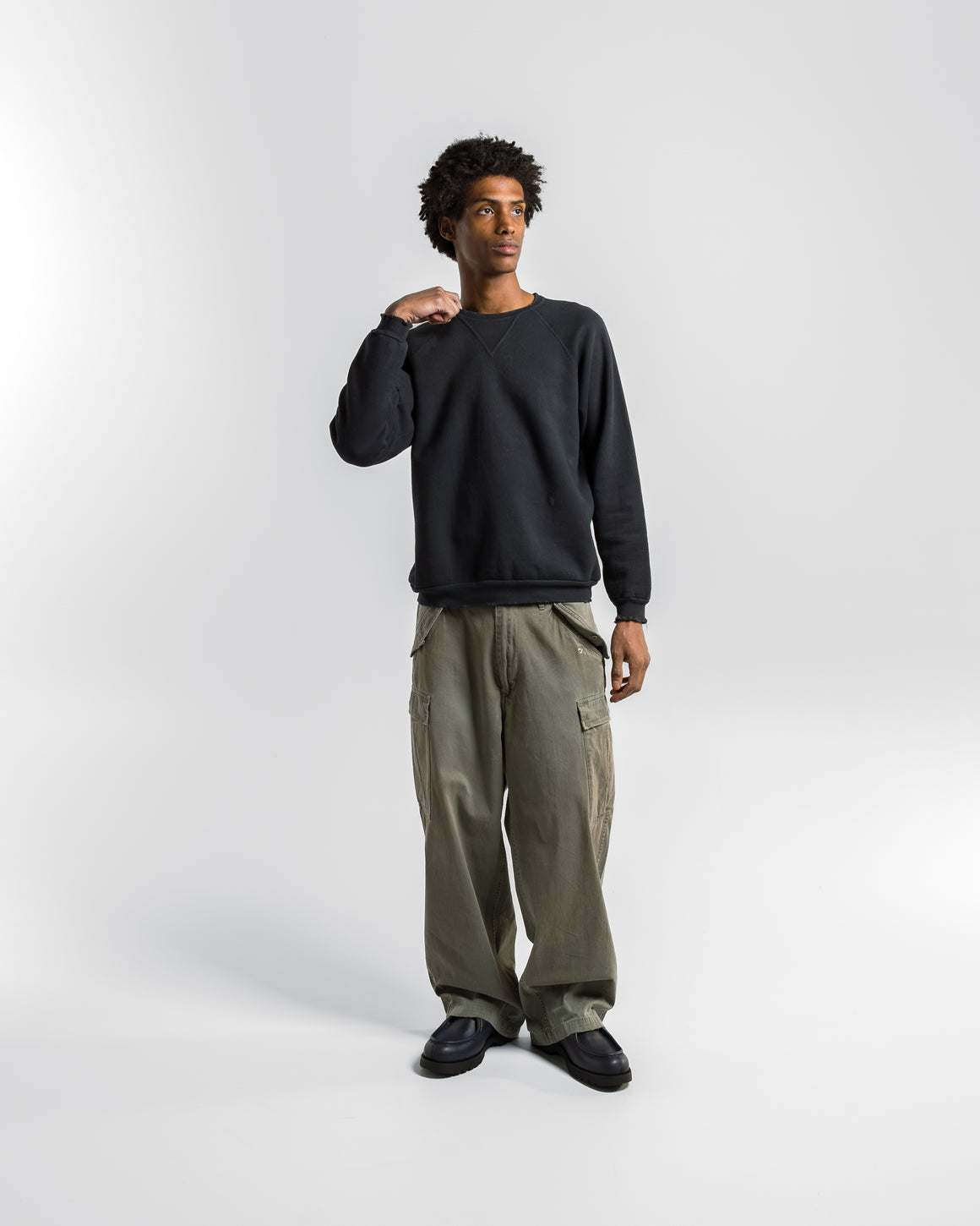 A.PRESSE - Vintage Double V Sweatshirt - Black | UP THERE