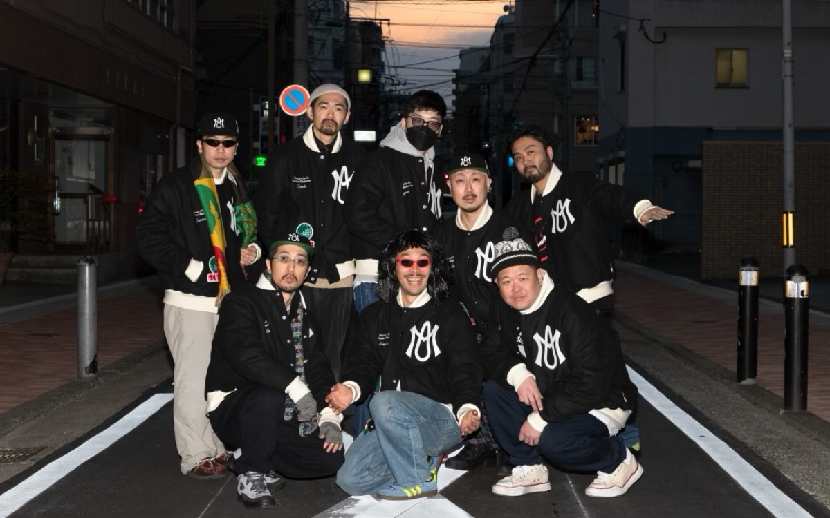 MIN-NANO × ON AIR ヴァーシティジャケットが国内1月6日に発売 | UP TO