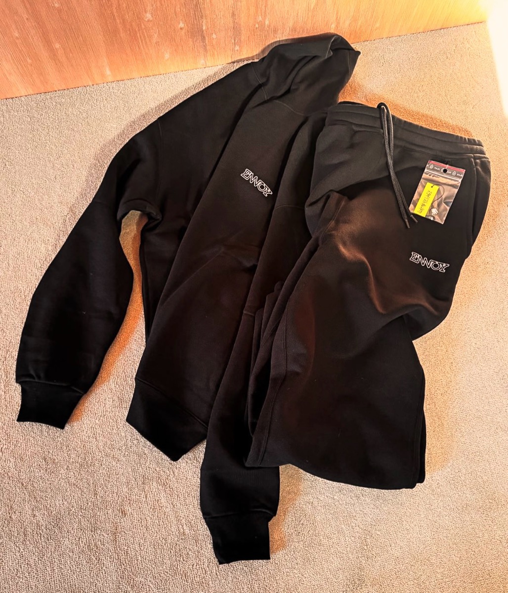 ENNOY x スタイリスト私物『ELECTRIC LOGO TURTLENECK & SWEATPANTS