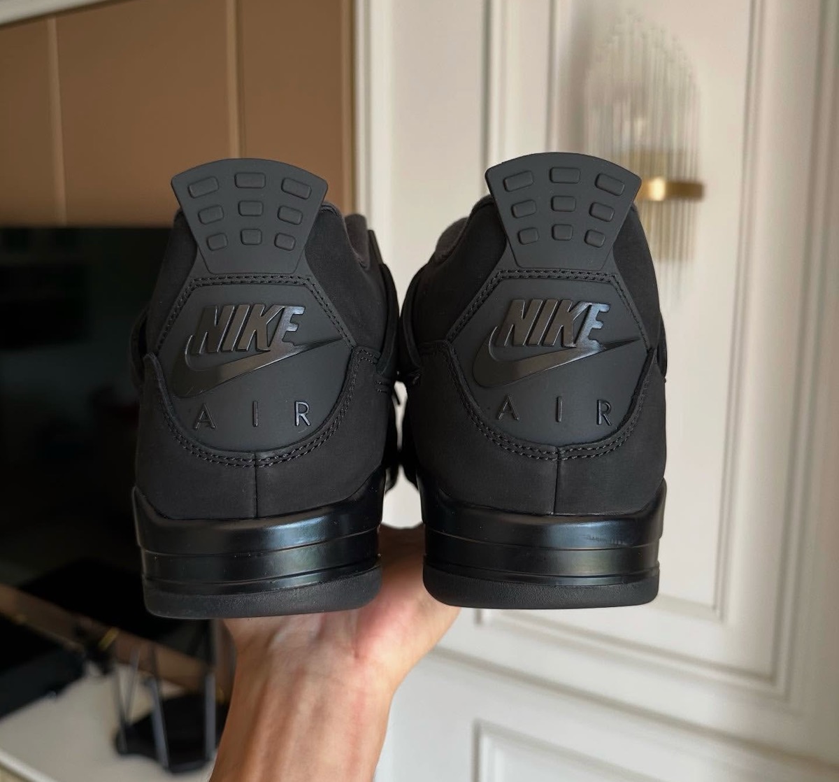 Nike Air Jordan 4 Retro “Black Cat”が国内11月28日に復刻発売