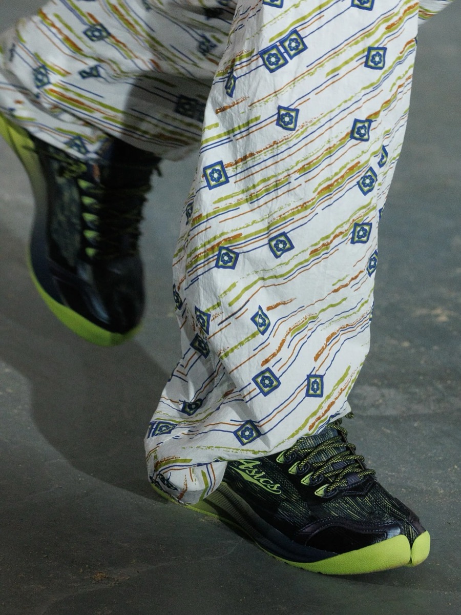 Kiko Kostadinov x ASICS 26SS タビ型スニーカー第1弾『ILARGI FF