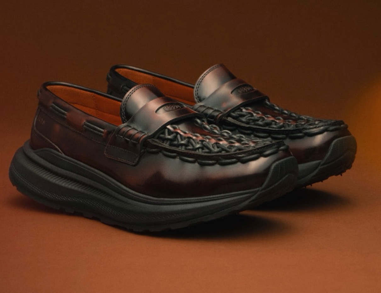 KEEN シリアルナンバー入りローファーの新作『UNEEK LOAFER WK