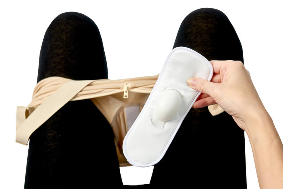 公式】フェミクッション | ⾻盤臓器脱•⼦宮脱サポーター［臨床試験で