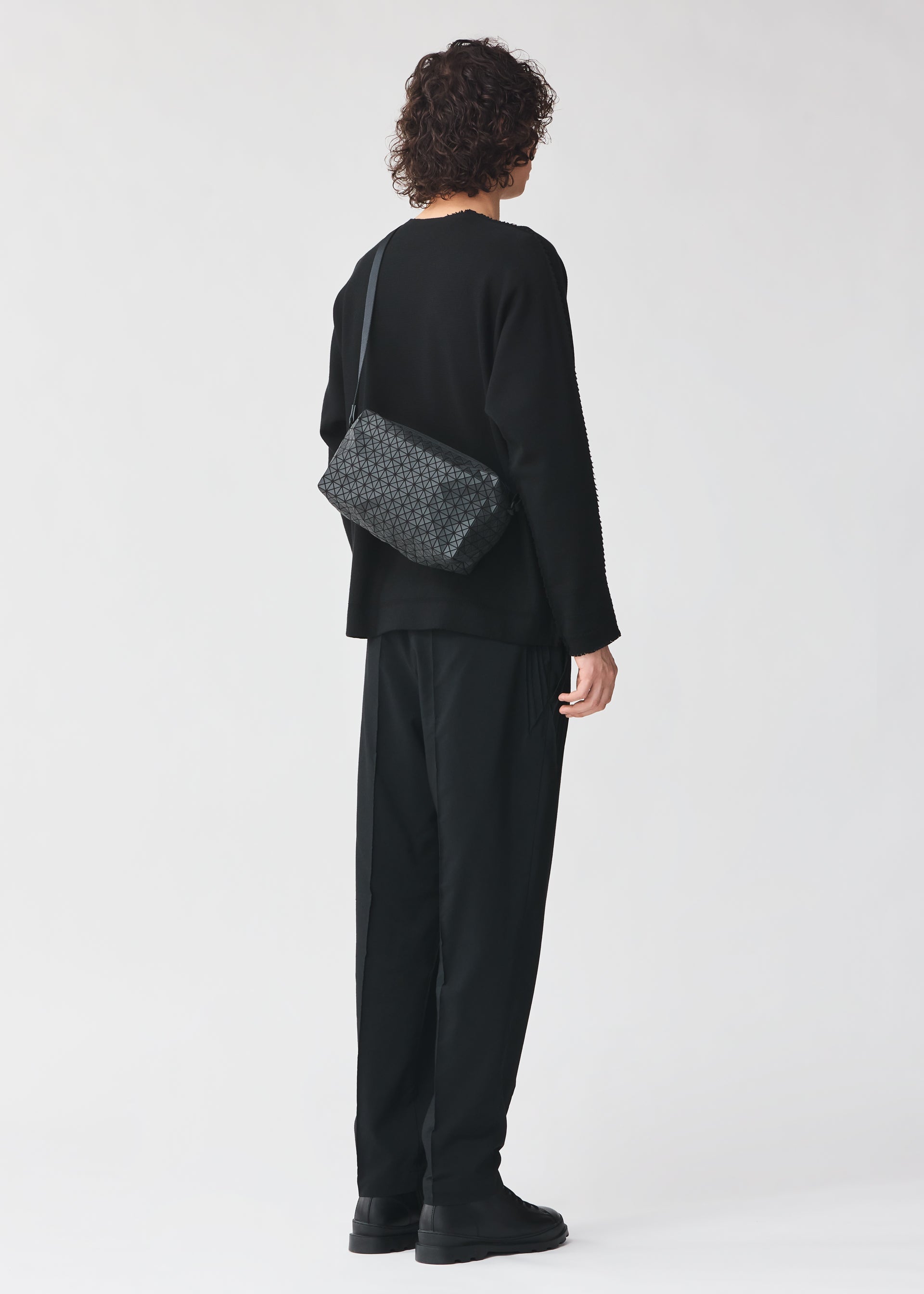 SADDLE BAG – ISSEY MIYAKE ONLINE STORE