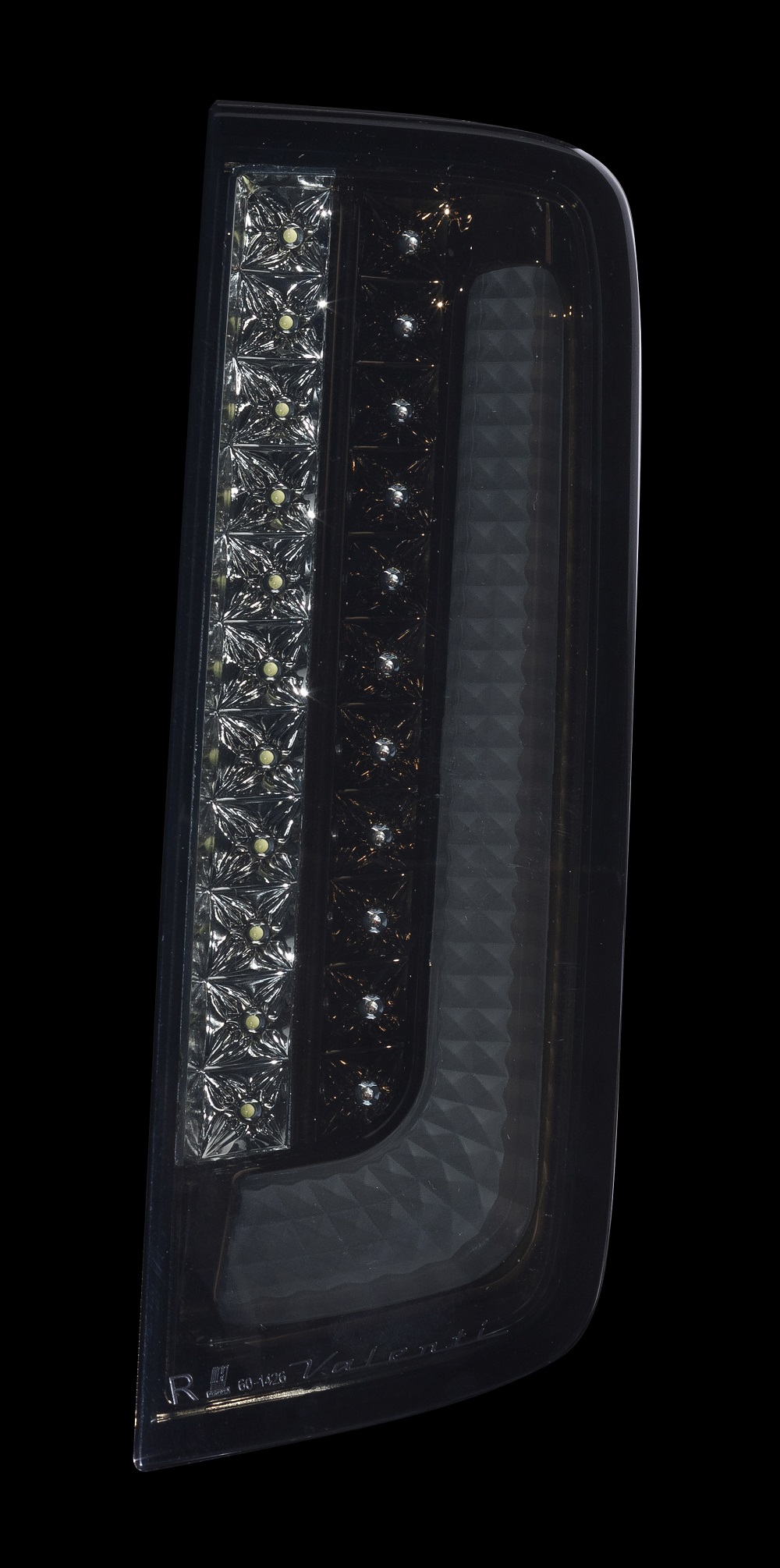 公式ショップ限定】ジュエルLEDテールランプTRAD エルグランド (E52