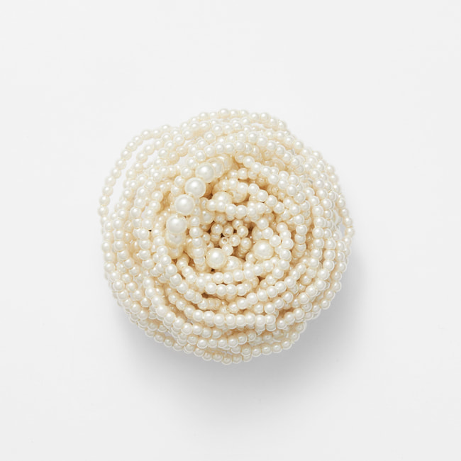 VBPV9649__PW パール フラワーブローチ｜ブローチ｜ヴァンドーム