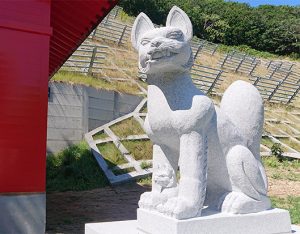 全国初の稲荷像 北門神社稲荷神社前に建立 | 稚内プレス社