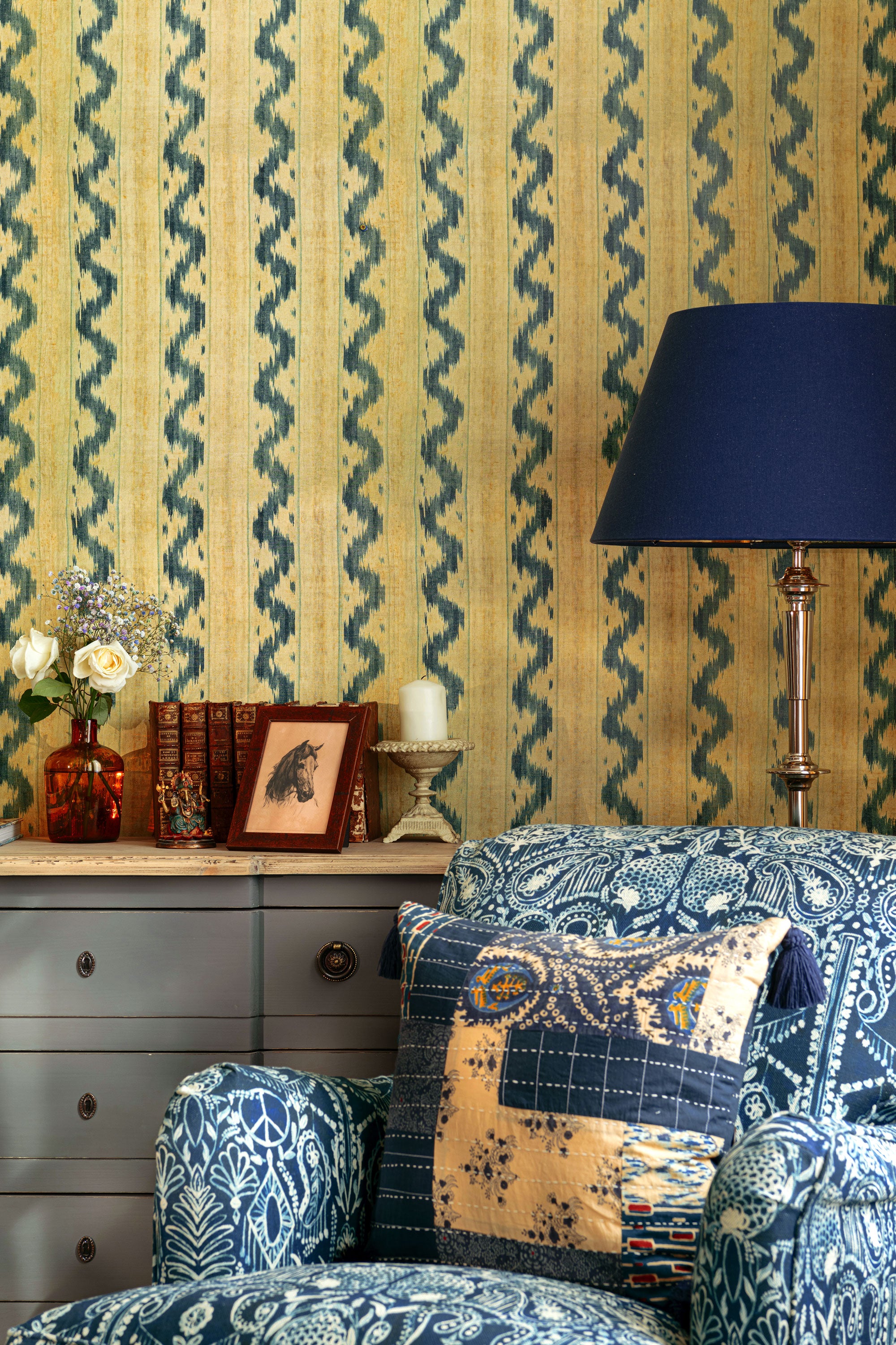 MINDTHEGAP / WOODSTOCK / VINTAGE IKAT WP30103 | 輸入壁紙専門店