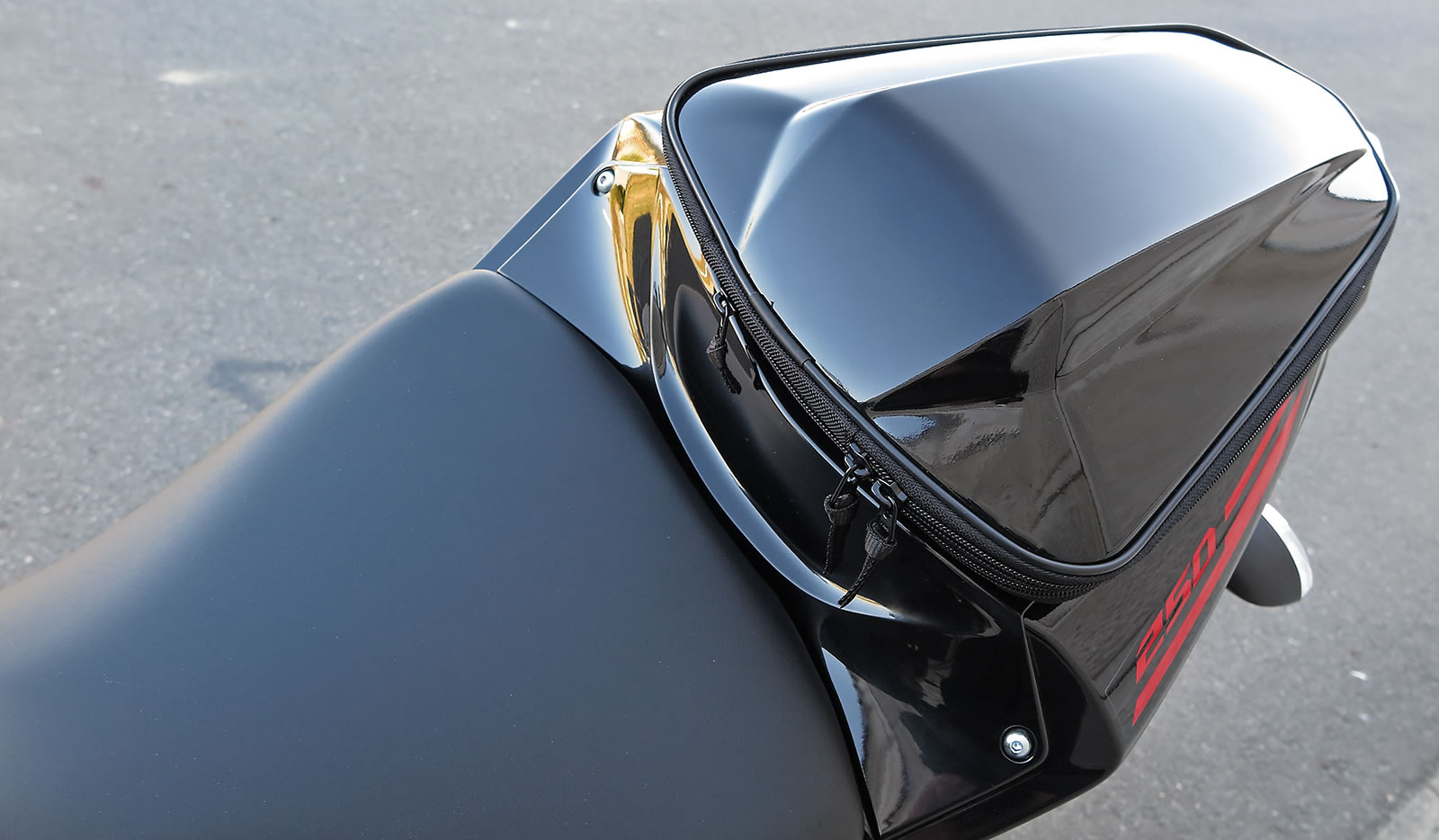 YZF-R25 シートバッグ