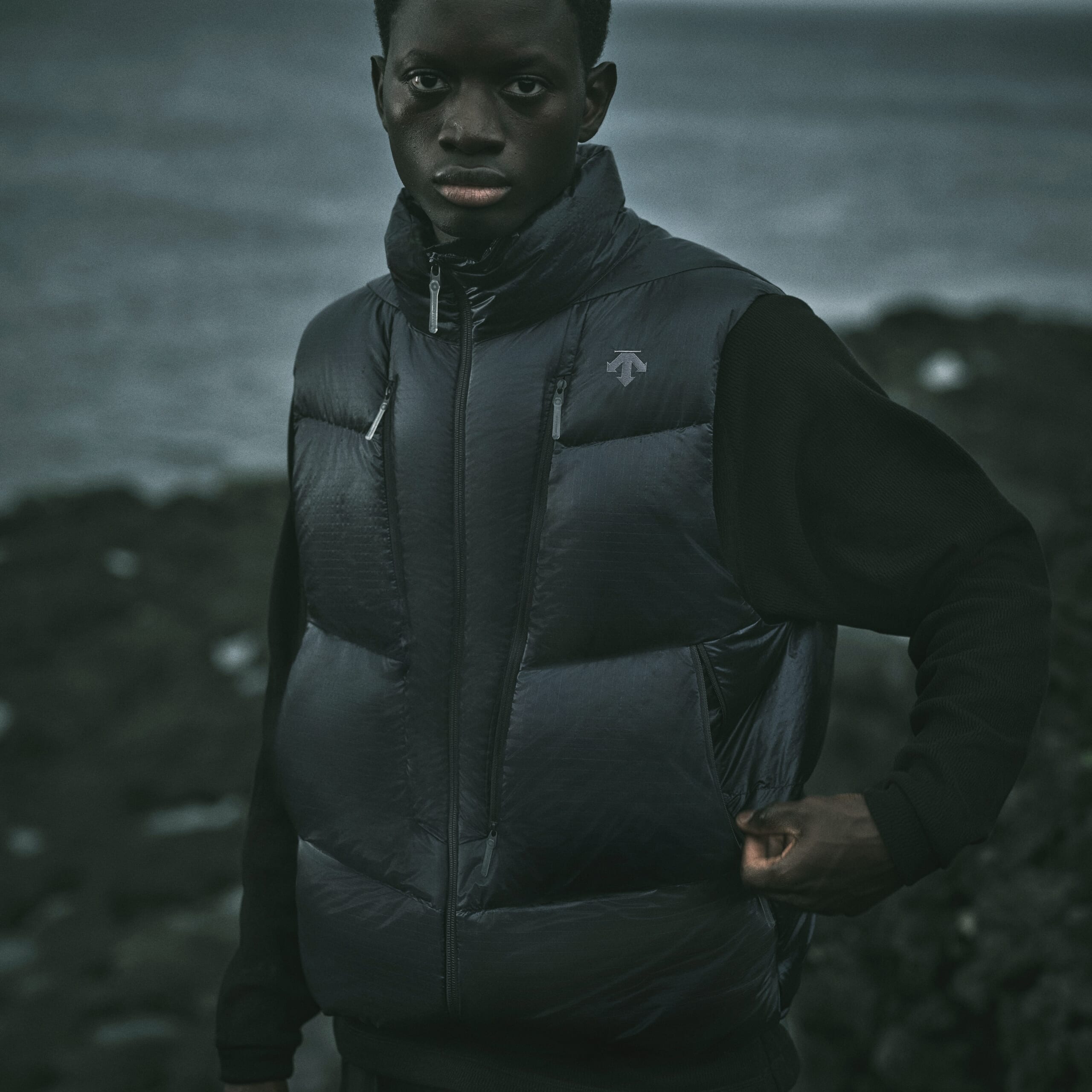 デサント オルテライン エイティワンから、しなやかなハイロフトダウン