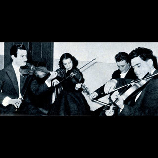 クヮトロ・ピアチェーリ QUATTRO PIACERI 日本の弦楽四重奏曲 クヮトロ