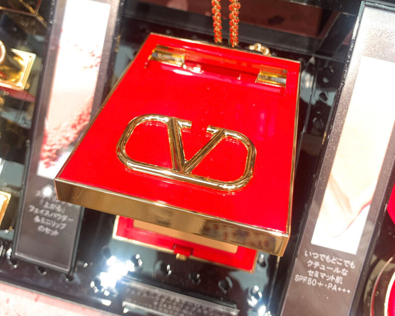 速報！【本日OPEN】ヴァレンティノ ビューティ 表参道ストアの映え
