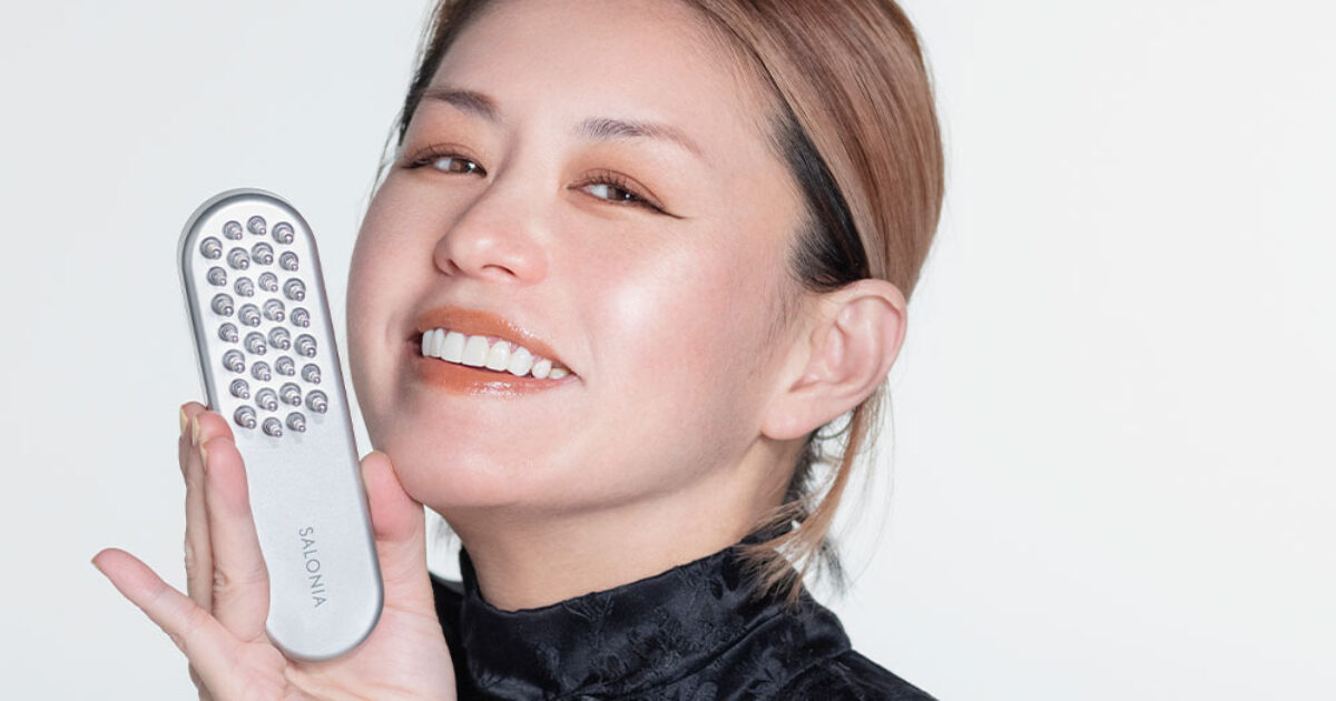 イガリシノブは【サロニアの電気ブラシ】で顔のゆるみ※解消！内側の