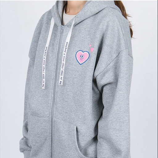 BTS WORLD」の公式グッズが5月14日よりSimeji特設ショップで先行販売