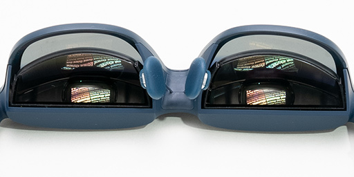 ゲーマーに向けたサングラス型ディスプレイ「VITURE One」を試す。携帯