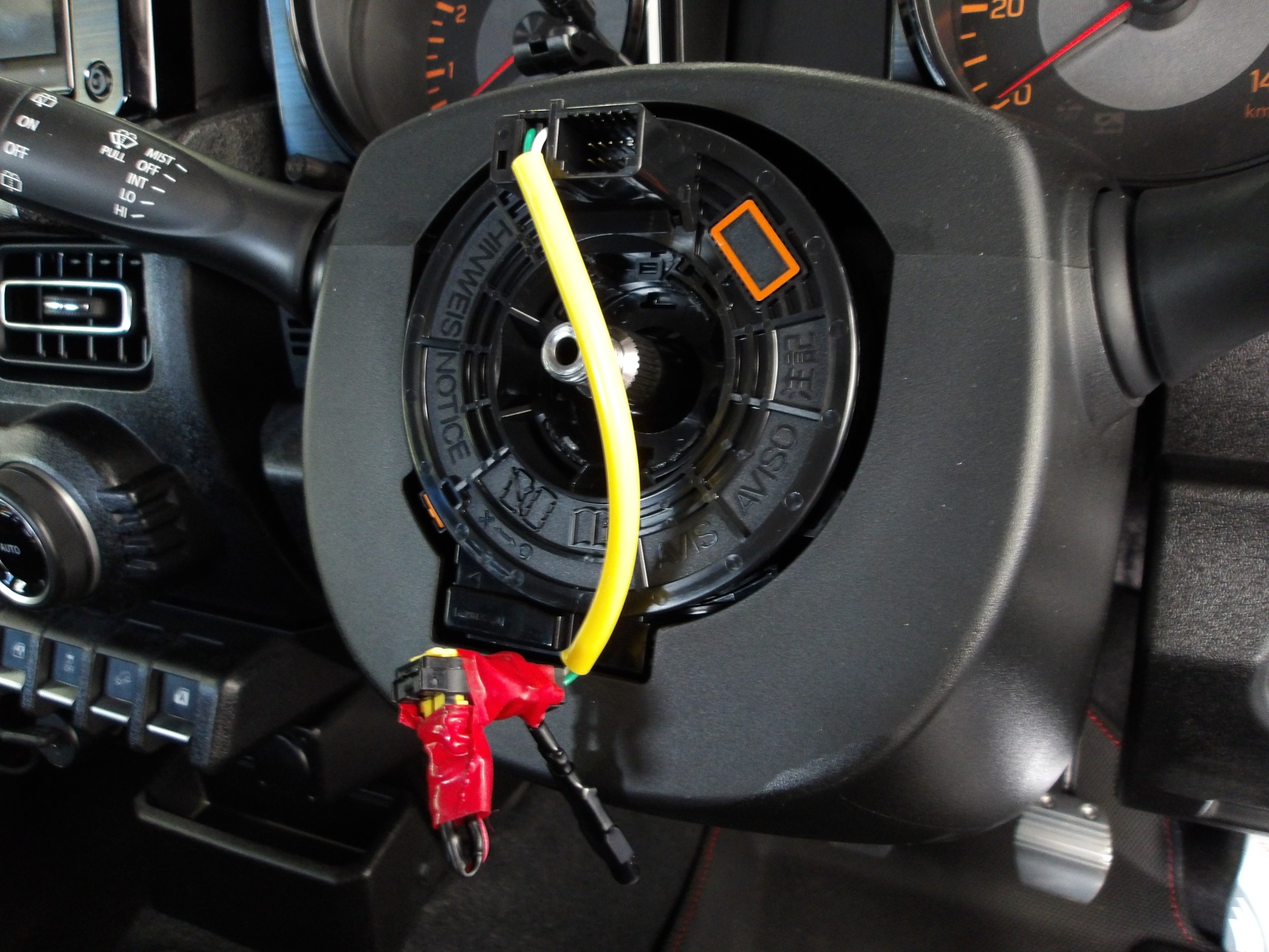 ジムニー（JB64W）ナルディ製スポーツステアリング「クラッシック