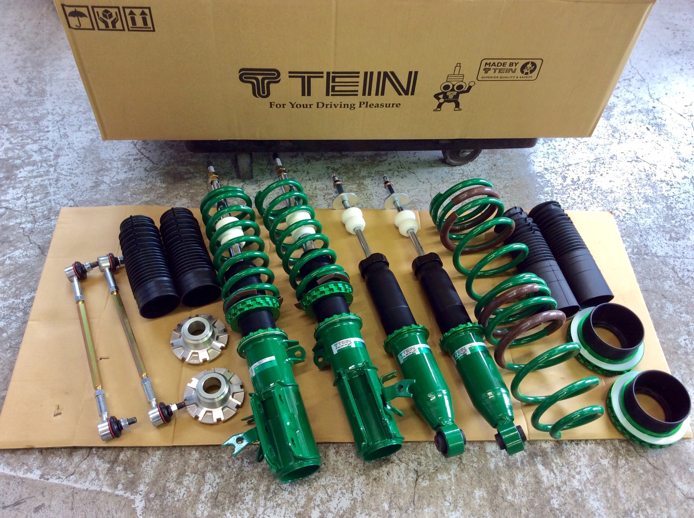 フリード GB3 車高調取り付けます！ | ホンダ フリード 足まわり