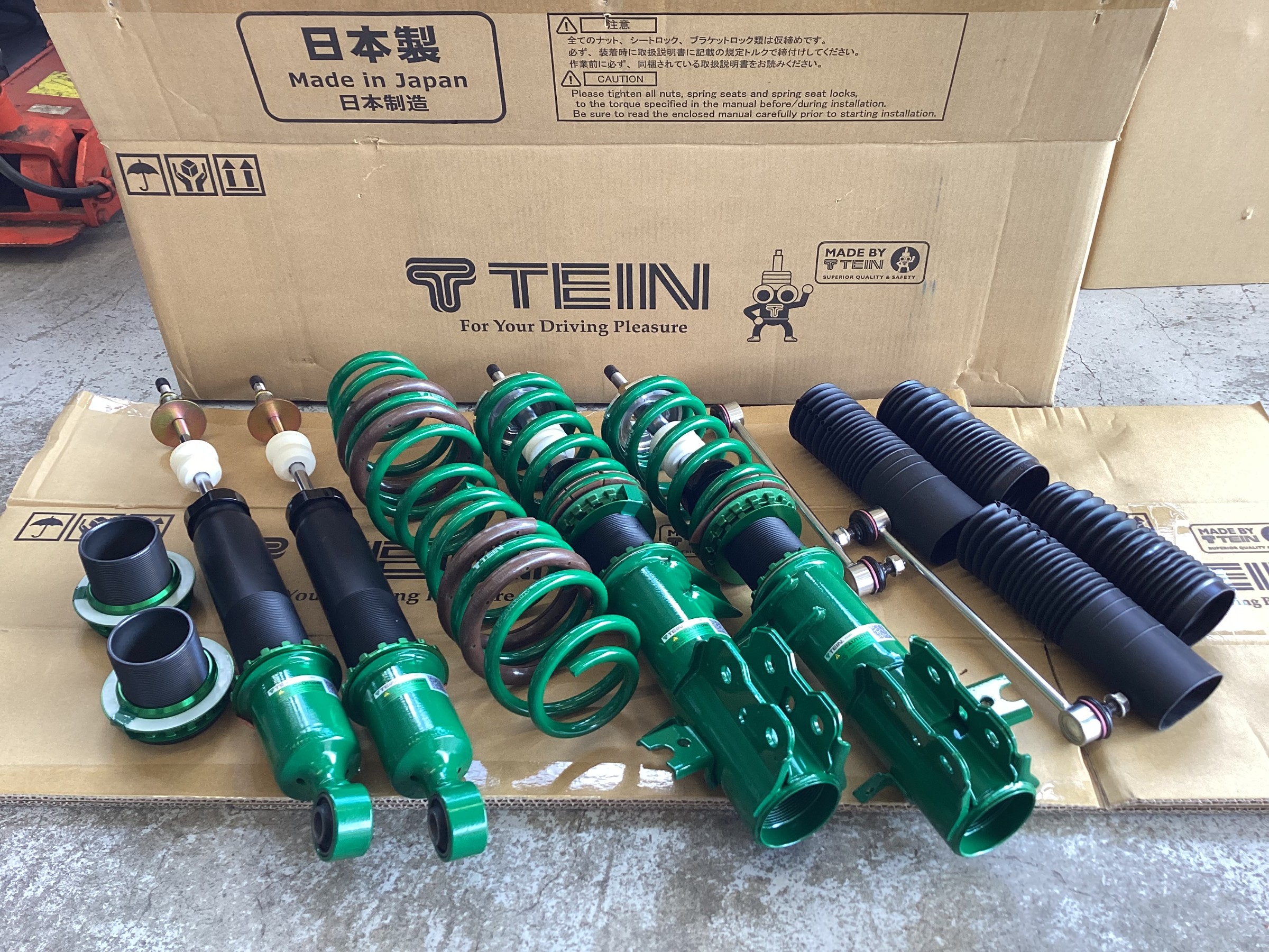 スイフトスポーツ ZC32S 車高調取り付けます！ | スズキ スイフト