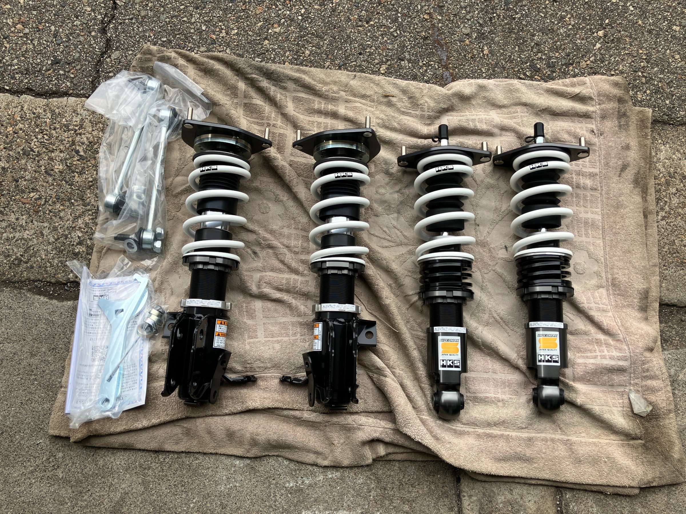 GR86（ZN8）とHKS ハイパーマックスS | トヨタ GR86 足まわり