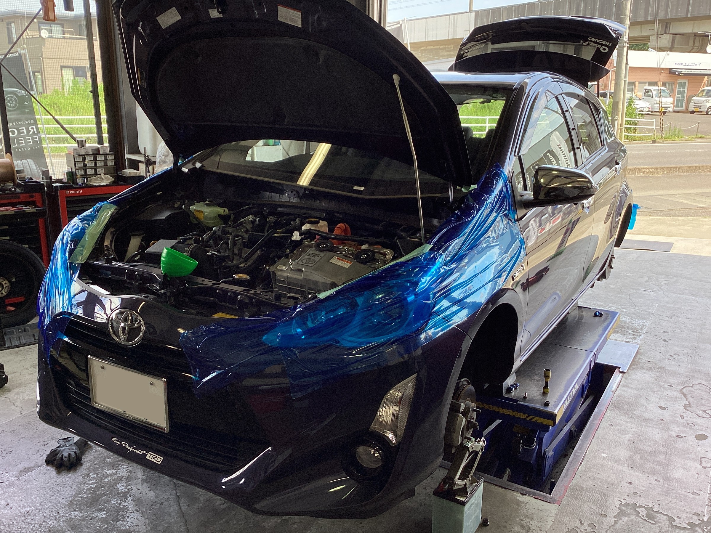 アクア NHP10 車高調取り付けます！ | トヨタ アクア 足まわり